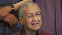 Baru Mundur, Mahathir Nominasikan Diri Lagi Jadi PM Malaysia