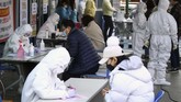 Penyebaran virus corona di Gereja Yesus Shincheonji bermula ketika lansia itu masih berkeras mengikuti setidaknya empat kebaktian di gereja yang memiliki 144 ribu jemaat itu sebelum didiagnosis. (Kim Hyun-tae/Yonhap via AP)