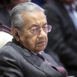 Mahathir Sebut PM Malaysia Anwar Ibrahim Diktator, Kenapa?