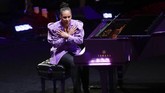 Penyanyi Alicia Keys menjadi salah satu artis yang mengisi acara penghormatan terakhir untuk Kobe Bryant dan Gianna. (AP Photo/Marcio Jose Sanchez)