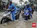 Terjang Banjir, Pemotor Tewas di Jalan Gajah Mada Jakpus