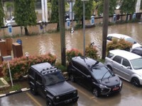 Rugi Rp 30 M Sehari, Pengusaha: Banjir Kali Ini Paling Parah