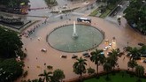 Hujan lebat mengguyur Jakarta dan sekitarnya sejak Senin (24/2) malam hingga Selasa (25/2) pagi. ANTARA FOTO/Winda Wahyu Fariansih/sgd/foc.