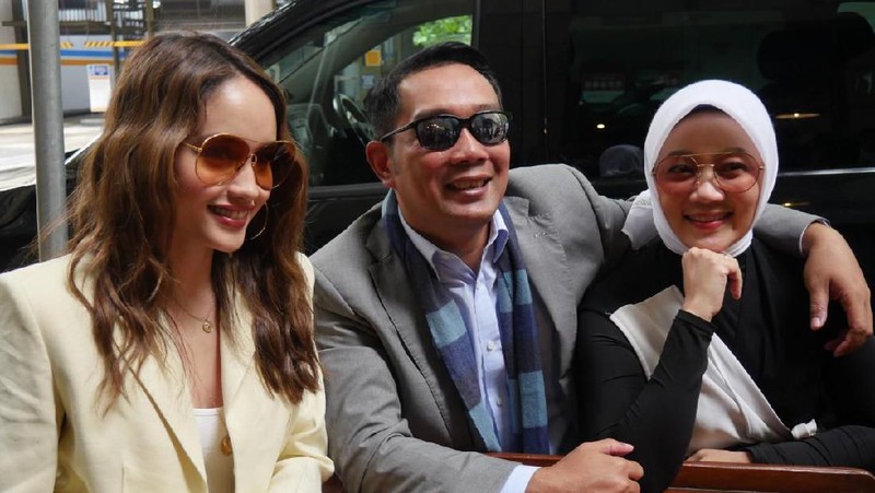 Kafe ini terletak di 555 Flinders Lane, Kota Melbourne, negara bagian Victoria dan merupakan yang pertama menjual kopi jabar.