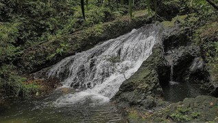 Pesona Air terjun Batang Koban di Riau