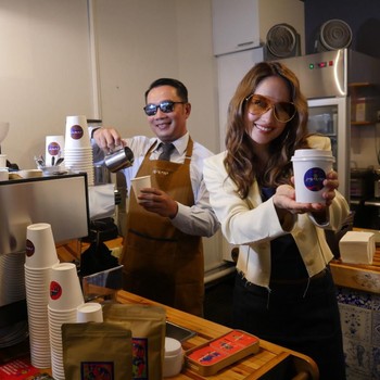 Gaya Kang Emil Resmikan Jabarano Cafe di Melbourne Australia