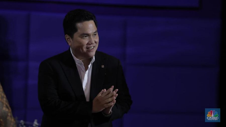 Menteri BUMN Erick Thohir di acara վ Economic Outlook 2020 di The Ritz Carlton Ballroom, Pasific Place, Jakarta, Rabu 26/2/2020. (վ/Tri Susilo)
