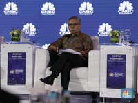 Waspada! Bos OJK Sebut Praktik Shadow Banking Menjamur