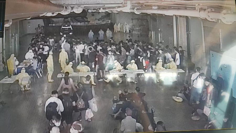 Presiden Joko Widodo memutuskan mengevakuasi WNI dari kapal pesiar World Dream, Hong Kong ke Kepulauan Seribu Jakarta.