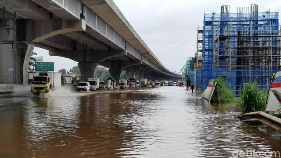 Proyek kereta cepat dianggap jadi masalah banjir di tol.