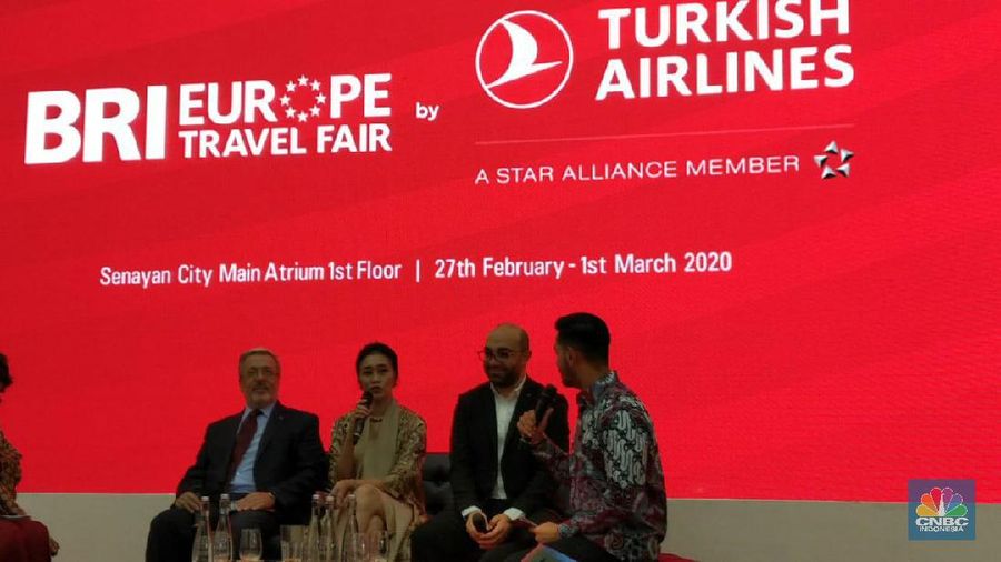 PT Bank Rakyat Indonesia Tbk (BBRI) menargetkan kenaikan transaksi kartu kredit tahun 2020 sebesar 25-30%.