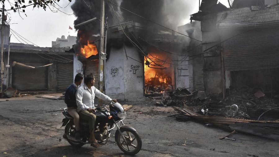 Kerusuhan besar melanda India, bahkan 32 orang dikabarkan meninggal.