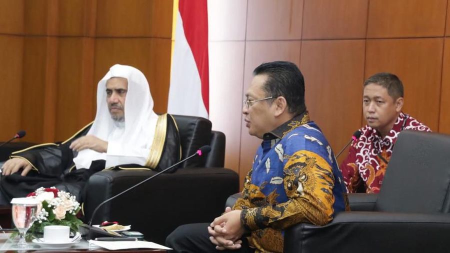Ketua MPR meminta larangan umroh dikaji ulang untuk warga Indonesia.
