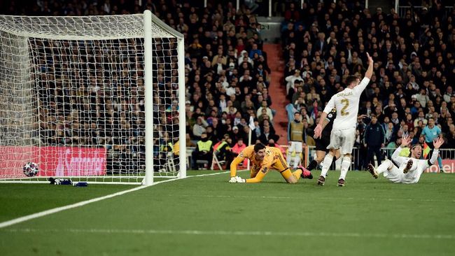 Real Madrid Dirugikan Wasit Lawan Man City di Liga Champions