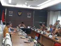 Saudi Setop Sementara Umroh, Para Menteri Rapatkan Barisan