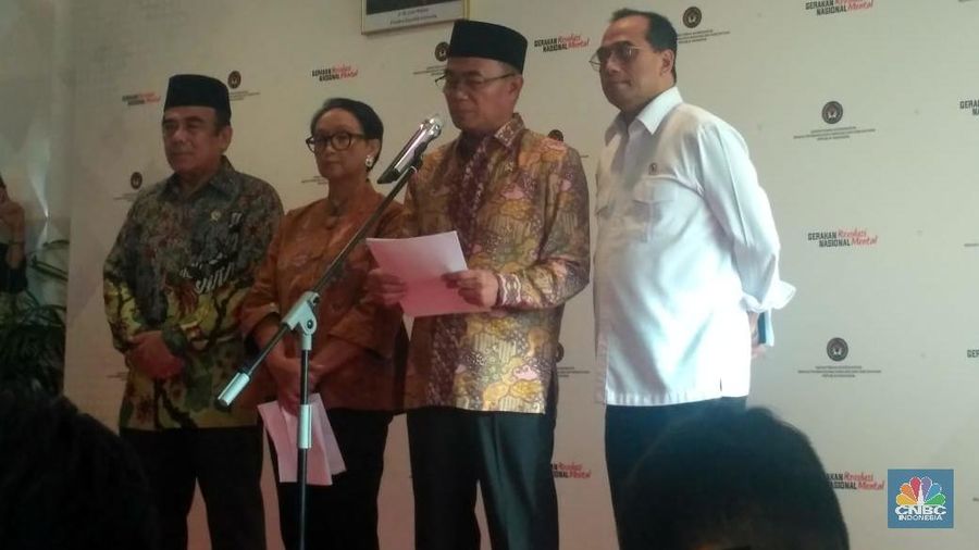 Sikap RI disampaikan Muhadjir seusai memimpin Rapat Tingkat Menteri di kantor Kemenko PMK, Jakarta, Kamis (27/2/2020).