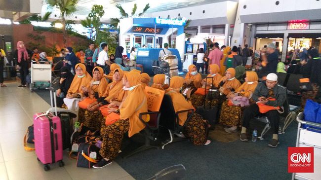 Ratusan Jemaah Gagal Umrah yang Transit Tiba di Indonesia