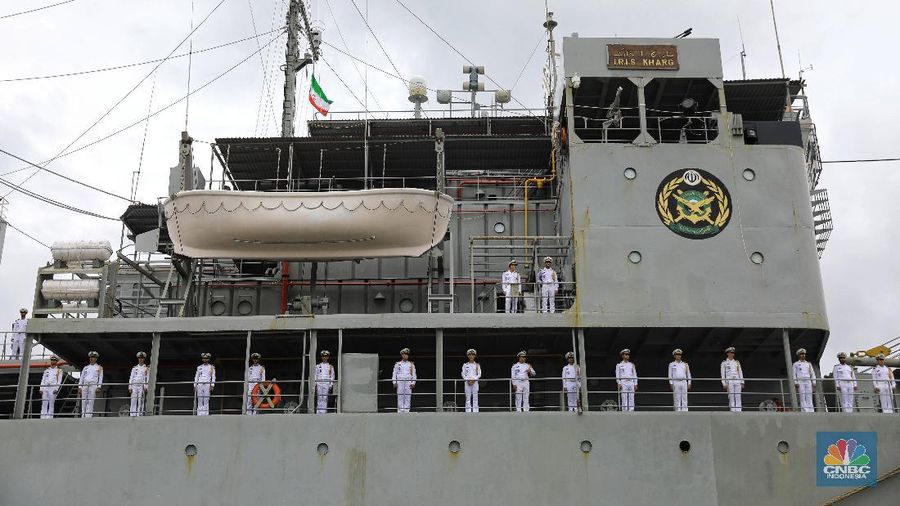 Kunjungan kapal tersebut dalam rangka menyambut 70 tahun hubungan diplomatik Iran-Indonesia selain itu juga mempunyai misi kemanusiaan dan pendidikan.