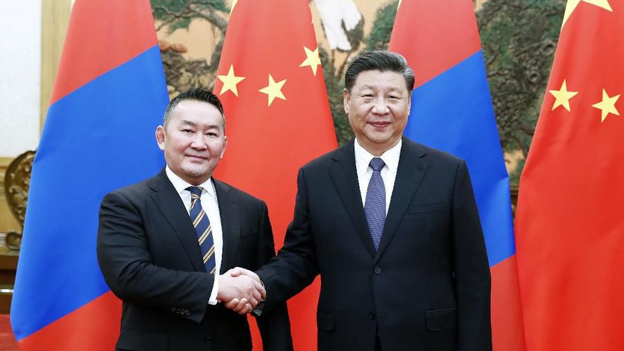 Presiden Mongolia dan sejumlah pejabat dikarantina setelah kembali dari kunjungan di China.