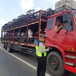 Pakar Tunjuk Hidung 2 Kementerian Biang Kerok RI Gagal Atur Truk ODOL