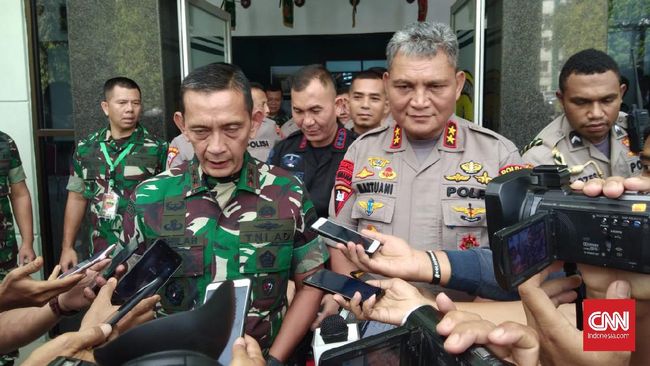 Kronologi Bentrok TNI-Polri di Tapanuli Utara - CNN Indonesia