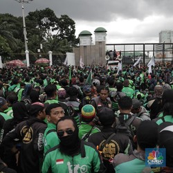Tok! Mulai Senin Depan, Tarif Ojek Online Naik Rp 250/km