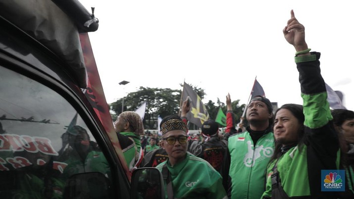 Demo Gojek di Depan DPR (CNBC Indonesia/Tri Susilo)
