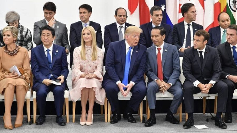 Momen Jokowi dan Trump berbincang di KTT G20 Osaka Jepang, Juni 2019 (Instagram/Jokowi)