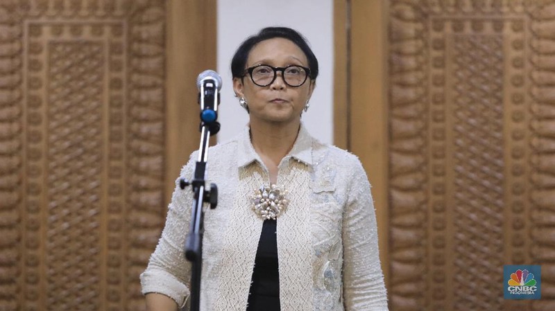 Pemerintah memberangkatakan tim evakuasi untuk memulangkan 68 Warga Negara Indonesia (WNI) dari total 70 WNI yang berada di kapal pesiar Diamond Princess.