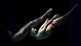 Duet dari Kanada, Philippe Gagne dan Francois Imbeau-Dulac tampil dalam nomor synchro springboard 3 m pada FINA Diving World Series di Montreal. (Graham Hughes/The Canadian Press via AP)