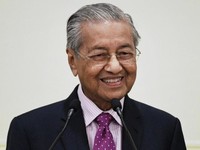 Eks PM Malaysia MahathirMohamadMasuk RS, ada Apa?