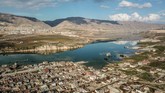 Bendungan Ilisu Dam dibangun dekat kota tersebut membendung Sungai Tigris di tenggara Turki. Proyek itu telah disetujui oleh Pemerintah Turki pada 1997 demi menghidupkan listrik di kawasan tersebut. (BULENT KILIC / AFP)