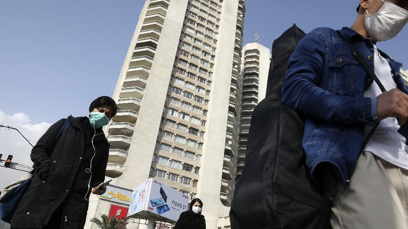 Iran meningkatkan jumlah kematian menjadi 54 dari coronavirus baru, berikut rangkuman berita fotonya.