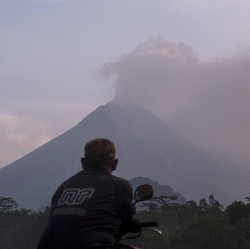 Gunung Merapi Erupsi Lagi, 6 Penerbangan Dibatalkan