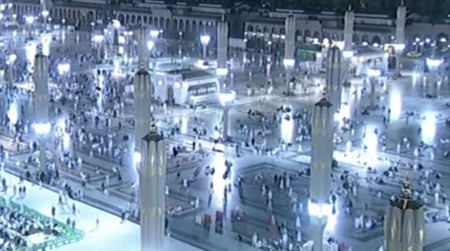 Mekkah, Arab Saudi, kini sepi pengunjung karena penyebaran virus corona. Berikut rangkuman berita fotonya.