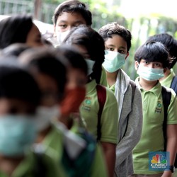 Tak Ingin Kayak Prancis, Alasan RI Ogah Ngotot Buka Sekolah