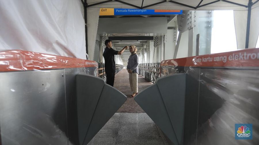 Pencegahan dilakukan di setiap sudut sarana dan prasarana LRT Jakarta.