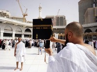 Warga RI, Arab Resmi Larang Selfie di Masjid Haram & Nabawi