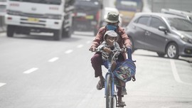 FOTO: Hujan Abu Merapi, Tinggi Kolom Abu Erupsi 6.000 Meter