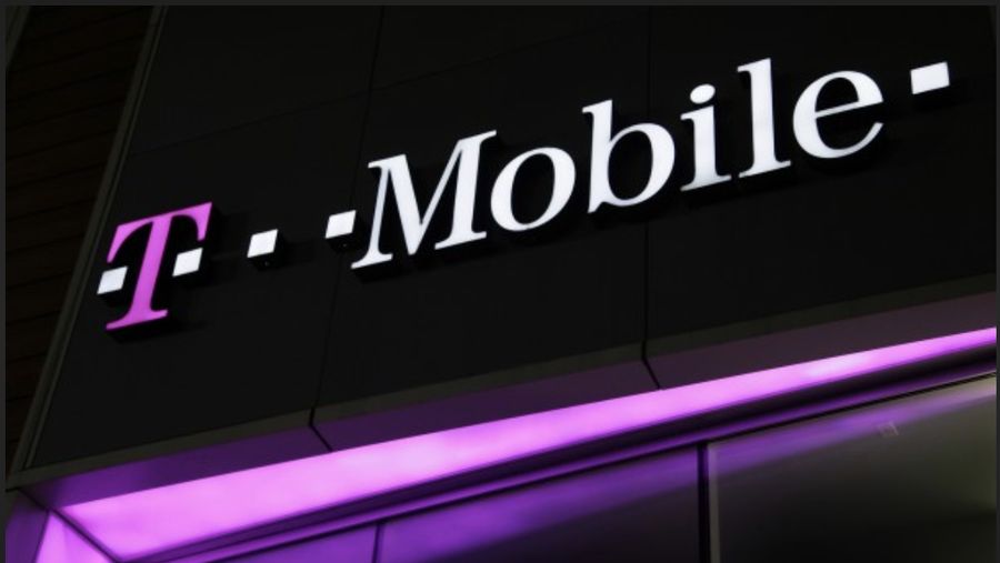T-Mobile melawan virus corona COVID-19 dengan membuat imbauan ke karyawannya untuk mengurangi pelukan, cipika-cipiki atau cium pipi dan tos (high five).