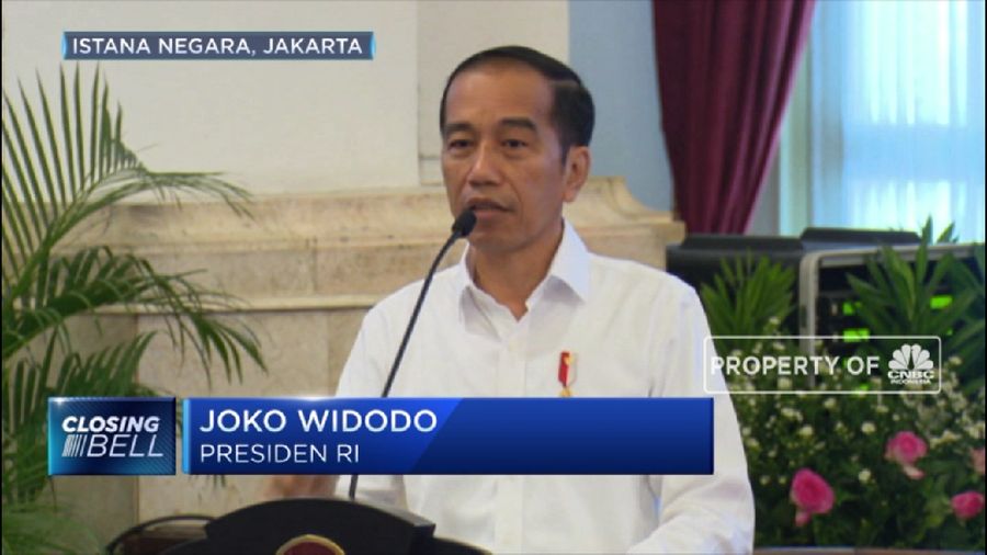 Presiden Joko Widodo (Jokowi) akhirnya menjawab kritikan soal kebijakan pemerintah tak ungkap penyebaran virus corona COVID-19.