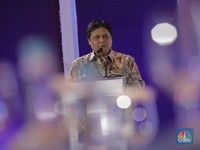 Lawan Efek Corona, Airlangga Minta Bunga Kredit Bank Turun