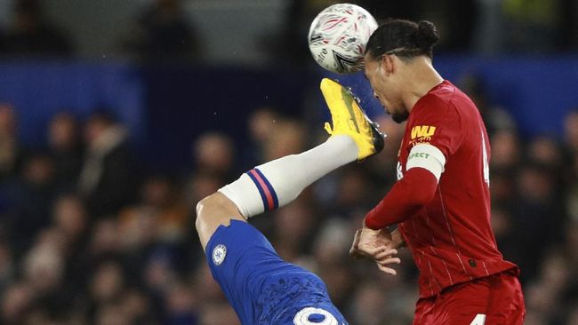 Bek Liverpool Van Dijk Ejek Robertson
