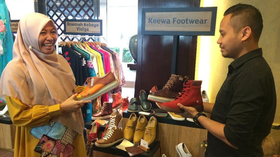 Keewa Footwear, salah satu UMKM pilihan binaan PT Bank Negara Indonesia Tbk (BBNI), kian moncer membidik pasar global.