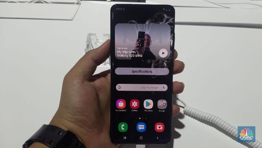Samsung resmi mengumumkan penjualan perdana dari produk ponsel flagshipnya yakni Samsung Galaxy S20 Serie.