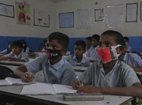 Ada 324 Kasus Positif Covid-19, India Lockdown 14 Jam!