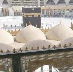 50.000 Karpet Baru Lapisi Lantai Masjid Suci di Arab Saudi