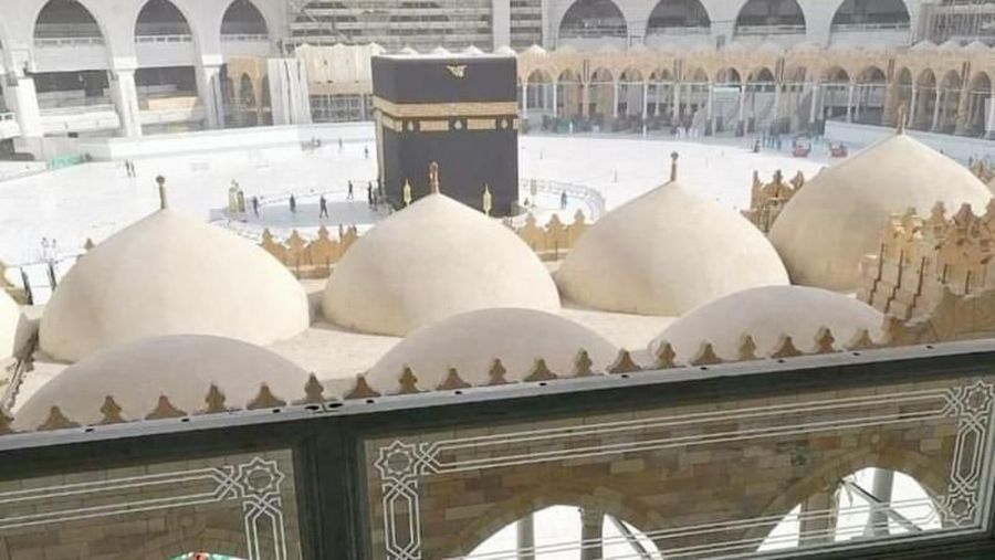 Wabah virus corona juga meneror kawasan Masjidil Haram. Kakbah sempat dikosongkan pada Kamis (5/3). (Dok: Haramain Info)