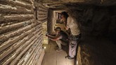 Piramida setinggi sekitar 60 meter itu mendominasi pemandangan reruntuhan kota Saqqara yang bagian dari ibukota kuno Memphis yang masuk dalam daftar Situs Warisan Dunia UNESCO. (Mohamed el-Shahed / AFP)