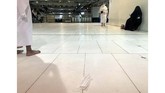 Larangan ibadah umrah dikeluarkan sejak 27 Februari untuk membatasi dan mencegah infeksi Covid-19 di dua masjid suci (Masjid Nabari dan Masjidil Haram). (HAITHAM EL-TABEI / AFP)
